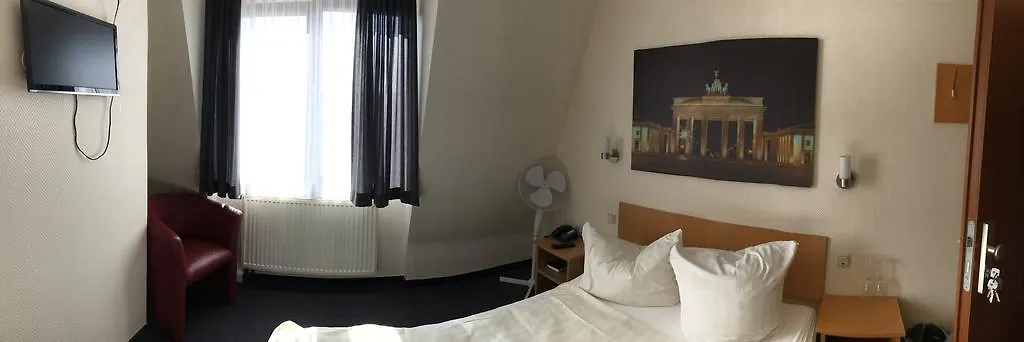 **  Hotel La Isla Kolín nad Rýnem Německo